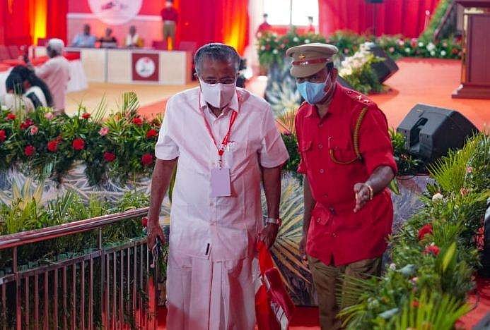 രാജ്യത്തെ മികച്ച മുഖ്യമന്ത്രി; കണ്ണൂരില്‍ പിണറായിയെ പുകഴ്ത്തി കെവി തോമസ്