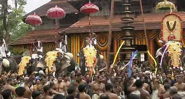 'മണ്ണിലും വിണ്ണിലും മനസിലും പൂരം'- ഘടക പൂരങ്ങൾ വരവ് ആരംഭിച്ചു; കുടമാറ്റം അഞ്ച് മണിക്ക്