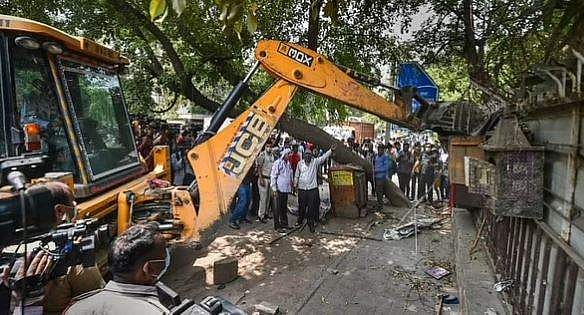 'നാളെ പതിനൊന്ന് മണിക്കുള്ളില്‍ വീടൊഴിയണം; അല്ലെങ്കില്‍ ബുള്‍ഡോസര്‍ ഉരുളും'; ബിജെപി അധ്യക്ഷന് മുന്നറിയിപ്പ്