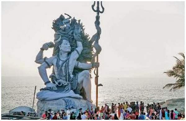 ആഴിമലയില് യുവാവ് കടലില് വീണു മരിച്ചു