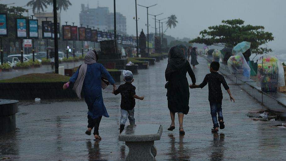 ഇന്നും നാളെയും അതിശക്ത മഴയ്ക്ക് സാധ്യത; 11 ജില്ലകളില്‍ യെല്ലോ അലര്‍ട്ട്