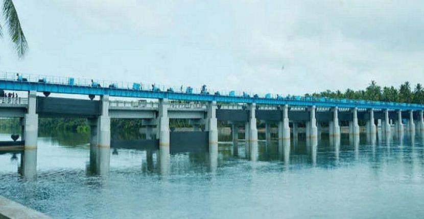 കനത്ത മഴ: പാലായി ഷട്ടര്‍ കം ബ്രിഡ്ജിന്റെ മുഴുവന്‍ ഷട്ടറുകളും തുറന്നു