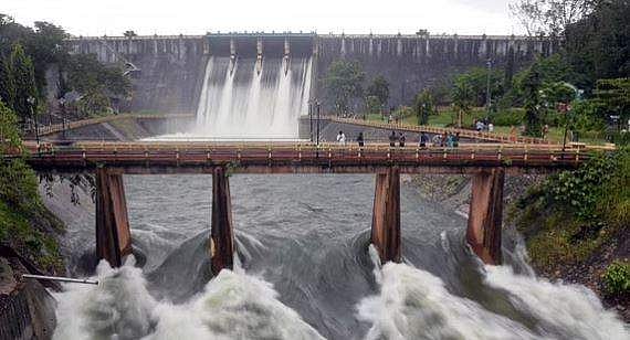 അണക്കെട്ടുകളില്‍ ജലനിരപ്പ് ഉയരുന്നു; നെയ്യാര്‍, പേപ്പാറ, കാഞ്ഞിരപ്പുഴ ഡാമുകളുടെ ഷട്ടറുകൾ ഉയർത്തി; ജാഗ്രതാ നിര്‍ദേശം