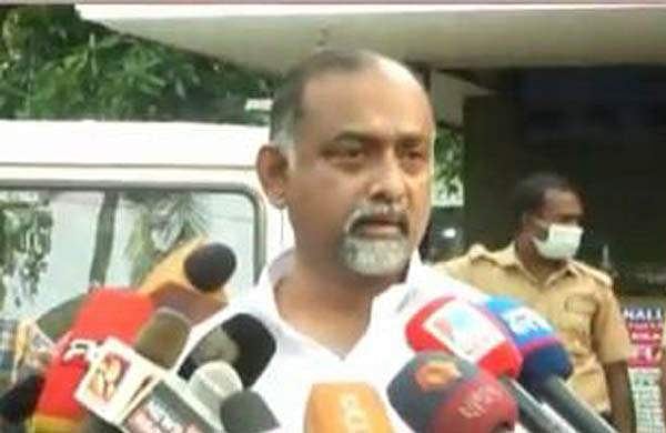 ബോംബെറിഞ്ഞത് ഡ്രൈവറെ കൊല്ലാന്‍; മെഴ്‌സിക്കുട്ടിയമ്മയുടെ തലയില്‍ കെട്ടിവയ്ക്കാന്‍ ശ്രമിച്ചു: ഷിജു വര്‍ഗീസിന് എതിരെ കുറ്റപത്രം