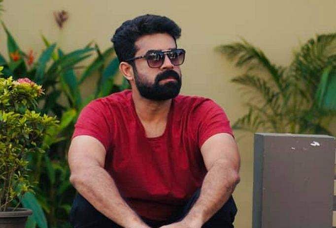 വിജയ് ബാബുവുമായുള്ള 50 കോടി കരാറിൽ നിന്ന് പിന്മാറി ഒടിടി കമ്പനി, ഏറ്റെടുക്കാൻ 'അമ്മ'