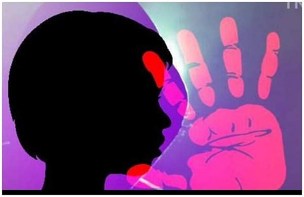 തിരുവനന്തപുരത്ത് ഏഴുവയസ്സുകാരന് അച്ഛന്റെയും രണ്ടാം ഭാര്യയുടെയും ക്രൂരമര്‍ദനം; പല്ലുകള്‍ ഇളകി, പരാതി