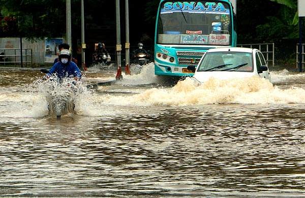 കേരളത്തിനു മുകളില്‍ ചക്രവാതച്ചുഴി; അഞ്ചു ദിവസം മഴ കനക്കും