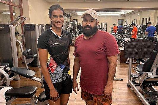 ഗോവയില്‍ മോഹന്‍ലാലിനെ കണ്ട ത്രില്ലില്‍ പി വി സിന്ധു; ഫോട്ടോ ഏറ്റെടുത്ത് ആരാധകര്‍ 
