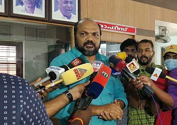 'അത് മതചിഹ്നമല്ല, റെഡ് ക്രോസ് ചിഹ്നം'; വിശ്വാസത്തെയും സഭയെയും വലിച്ചിഴയ്ക്കാനുള്ള നീക്കം അവസാനിപ്പിക്കണം; പി രാജീവ്
