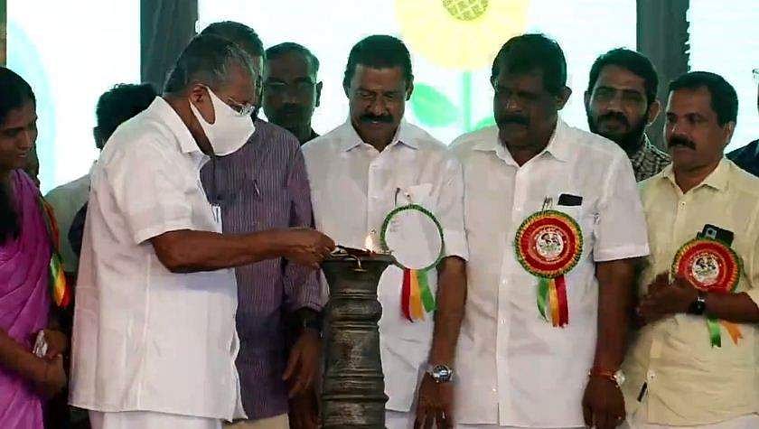 വിദ്യാലയങ്ങള്‍ ഏറ്റവും വലിയ മതനിരപേക്ഷ കേന്ദ്രങ്ങള്‍; സ്‌കൂളുകള്‍ ലോകോത്തര നിലവാരത്തിലേക്ക് ഉയര്‍ത്തുമെന്ന് മുഖ്യമന്ത്രി