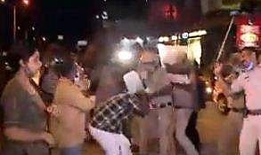 പ്രതിഷേധങ്ങളിൽ ആളിക്കത്തി കേരളം; വിവിധയിടങ്ങളിൽ സംഘർഷം; കോൺ​ഗ്രസ് മാർച്ചിനിടെ പൊലീസ് ലാത്തി വീശി