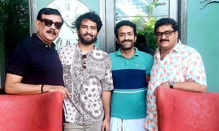 പ്രിയദർശൻ ചിത്രത്തിൽ നായകനായി ഷെയിൻ നി​ഗം, ഒപ്പം ഷൈനും അർജുൻ അശോകനും; ഫോട്ടോ വൈറൽ