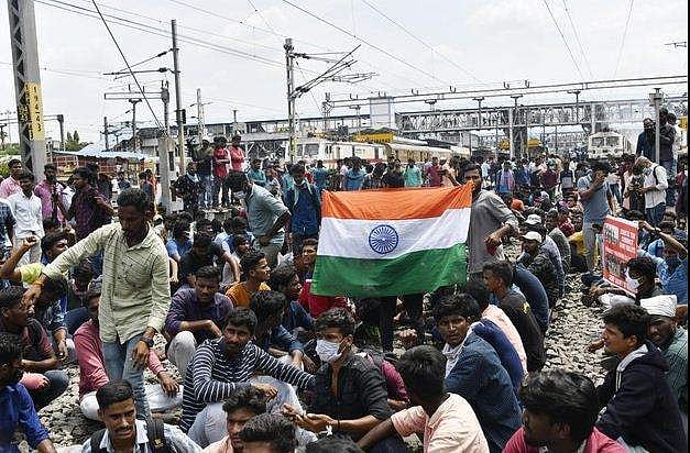 അഗ്നിപഥ്: പ്രക്ഷോഭം തണുപ്പിക്കാന്‍ കേന്ദ്രം; അഗ്നിവീരന്മാര്‍ക്ക് കേന്ദ്രസേനകളില്‍ സംവരണം