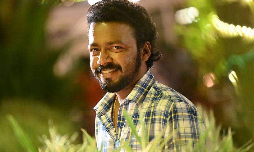 കത്തുന്ന വിളക്കുമായി വള്ളത്തിൽ നിന്ന് കയറുന്നതിനിടെ അപകടം, വിഷ്ണു ഉണ്ണിക്കൃഷ്ണന് പ്ലാസ്റ്റിക് സർജറി വേണം