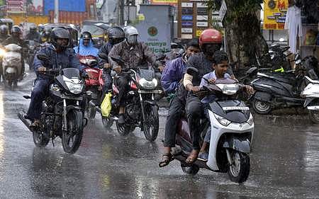 ഇന്ന് ശക്തമായ മഴ; 12 ജില്ലകളിൽ യെല്ലോ അലർട്ട് 