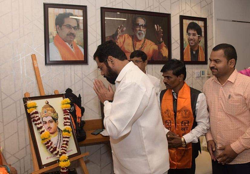 മഹാരാഷ്ട്രയില്‍ പ്രതിസന്ധി തുടരുന്നു; കൂടുതല്‍ എംഎല്‍എമാര്‍ ഷിന്‍ഡേ ക്യാംപിലേക്ക്?; വിമതര്‍ സിബിഐയേയും ഇഡിയേയും ഭയന്ന് ഒളിച്ചോടിയെന്ന് സാമ്‌ന