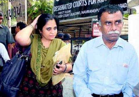 ഗുജറാത്ത് കലാപം; സമര്‍പ്പിച്ചത് വ്യാജ രേഖകള്‍; ടീസ്റ്റ സെതല്‍വാദും ആര്‍ബി ശ്രീകുമാറും അറസ്റ്റില്‍