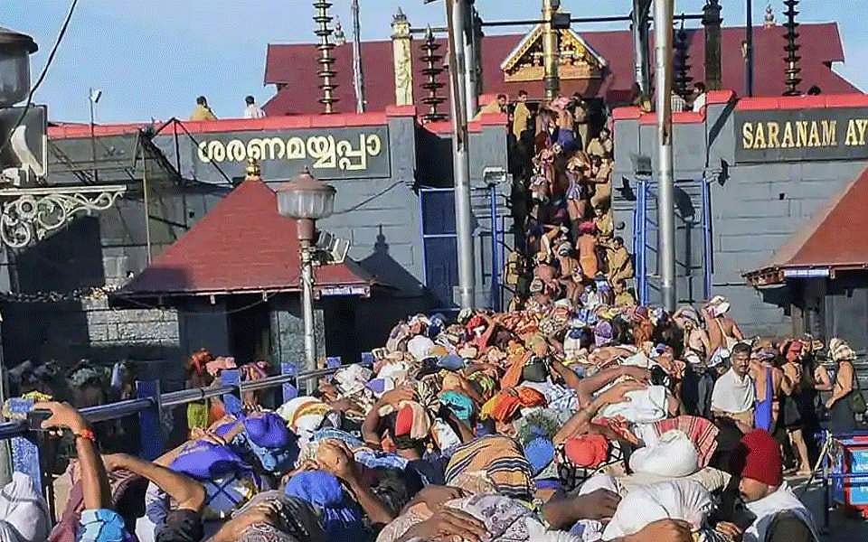 ശബരിമല; വഴിപാട് സാധനങ്ങളിൽ കീടനാശിനി സാന്നിധ്യം, പരിശോധനകളിൽ ഗുരുതര വീഴ്ചയെന്ന് സിഎജി റിപ്പോർട്ട്