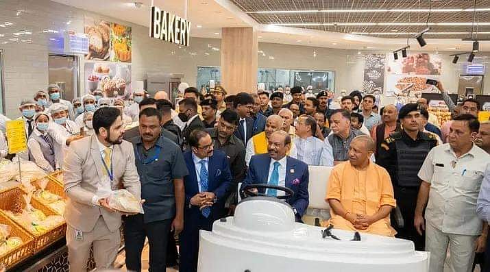 22 ലക്ഷം ചതുരശ്ര അടി; വലിപ്പത്തില്‍ ഒന്നാമത്,  ലക്‌നൗ ലുലു മാള്‍ തുറന്നു