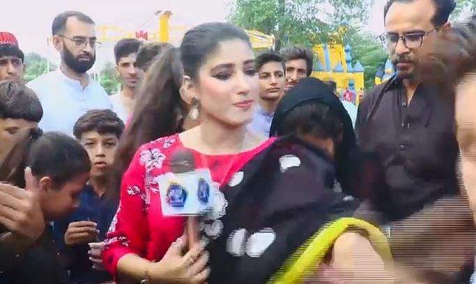 ലൈവ് റിപ്പോർട്ടിങ്ങിനിടെ ആൺകുട്ടിയുടെ കരണത്തടിച്ച് മാധ്യമപ്രവർത്തക; വിഡിയോ വൈറൽ, വിശദീകരണം 