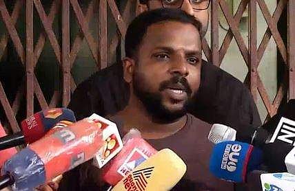 'സ്വപ്നക്കെതിരെ മൊഴി നൽകാൻ പൊലീസ് ആവശ്യപ്പെട്ടു; വിസമ്മതിച്ചതിന് കേസിൽ പ്രതിയാക്കി'- ആരോപണവുമായി ഡ്രൈവർ
