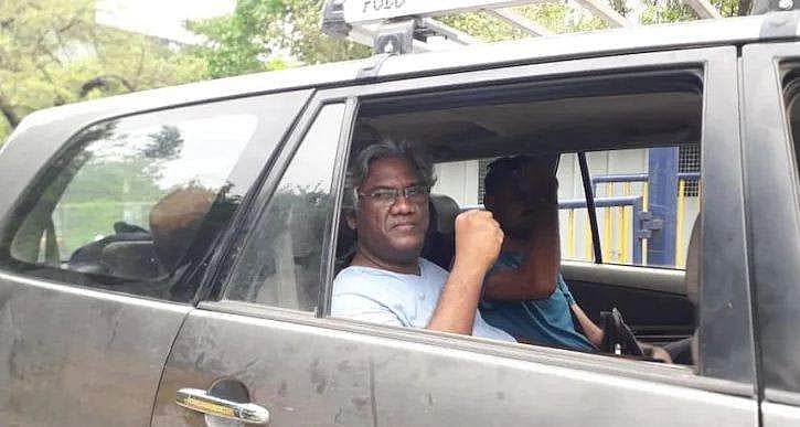 പൂജ സിംഗാളിനൊപ്പം അമിത് ഷാ; ചിത്രം ഷെയര്‍ ചെയ്ത സിനിമാ സംവിധായകന്‍ അറസ്റ്റില്‍
