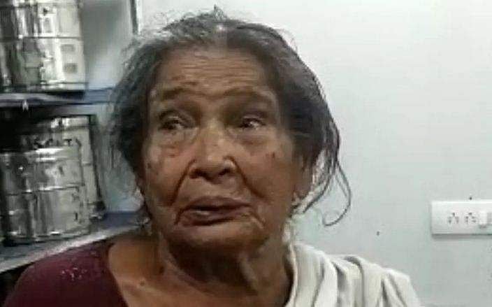 ഉറങ്ങുന്നതിന് ഇടയില്‍ മോഷ്ടാവ് കമ്മല്‍ പറിച്ചെടുത്തു; ചെവിയറ്റ് 90 വയസുകാരി 