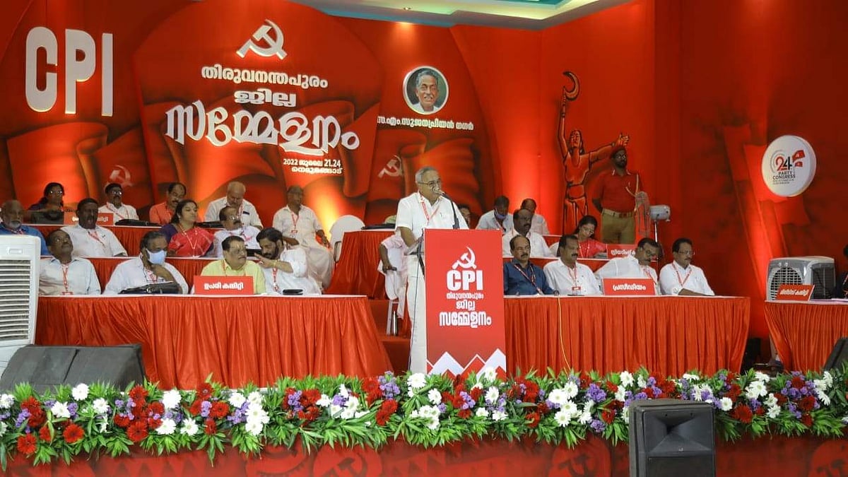 'ആനി രാജയെ സംരക്ഷിക്കേണ്ട ബാധ്യതയില്ല'; ദേശീയ എക്സിക്യൂട്ടീവിന് കത്ത് നല്കിയെന്ന് കാനം; സിപിഐയില് പോര്
