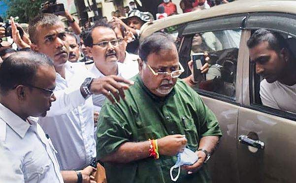 അധ്യാപക നിയമന അഴിമതി കേസ്; ബംഗാൾ മന്ത്രി പാർത്ഥ ചാറ്റർജിക്ക് തിരിച്ചടി; ഭുവനേശ്വർ എയിംസിലേക്ക് മാറ്റാൻ ഹൈക്കോടതി ഉത്തരവ്