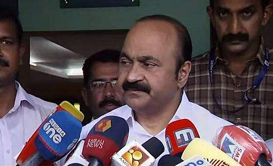 ചിന്തന്‍ ശിബിരത്തിലെ ലൈംഗിക അതിക്രമം:ഷാഫി പറമ്പിലിനോട് വിശദീകരണം തേടി കെപിസിസി; പരാതി ലഭിച്ചാല്‍ പൊലീസിന് കൈമാറുമെന്ന് വി ഡി സതീശന്‍
