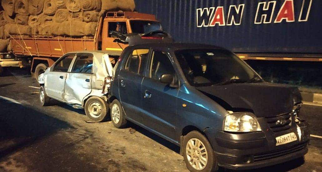 ആദ്യം ഇടിച്ചു കയറിയത് കെഎസ്ആർടിസിയിലേക്ക്, ഒന്നിനു പിറകെ ഒന്നായി കൂട്ടിയിടി; തൃശ്ശൂർ ദേശീയപാതയിൽ അപകടം