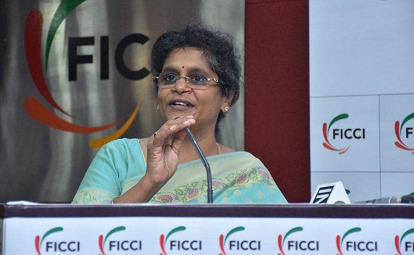 'മനുസ്മൃതിയിൽ മാന്യമായ സ്ഥാനം നൽകി, ഇന്ത്യൻ സ്ത്രീകൾ അനുഗ്രഹിക്കപ്പെട്ടവർ'; ഹൈക്കോടതി ജഡ്ജിയുടെ പരാമർശം വിവാദത്തിൽ
