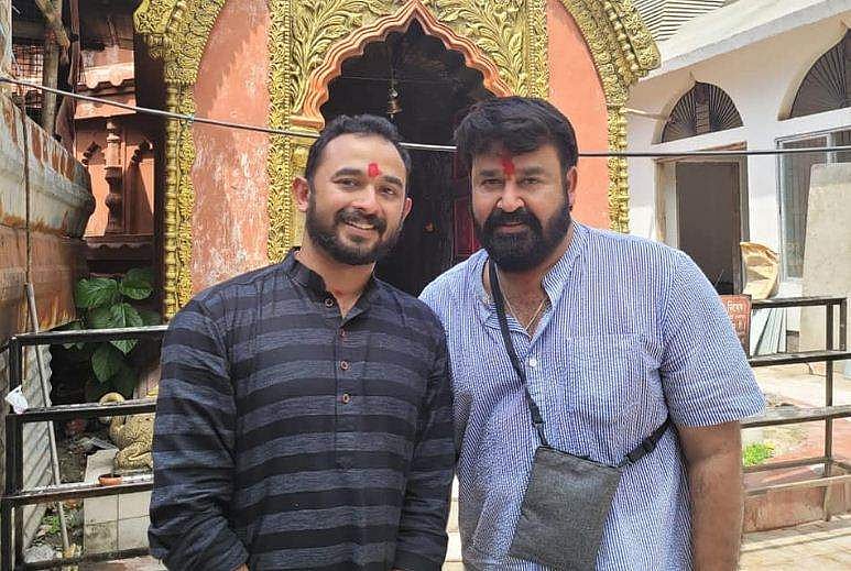 'ഇവിടെ വന്നപ്പോൾ മാത്രമാണ് ഞാൻ ഈ ഭൂമിയുടെ ചരിത്രമറിഞ്ഞത്'; കാമാഖ്യയിലേക്ക് മോഹൻലാലിന്റെ യാത്ര