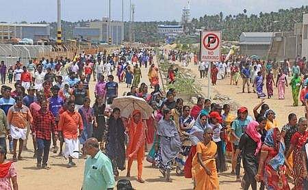 മത്സ്യത്തൊഴിലാളികള്‍ക്ക് പത്തേക്കറില്‍ ഭവനസമുച്ചയം;  3000 കുടുംബങ്ങള്‍ക്ക് ഫ്ലാറ്റ്; വിഴിഞ്ഞത്തില്‍ പുതിയ നിർദേശം