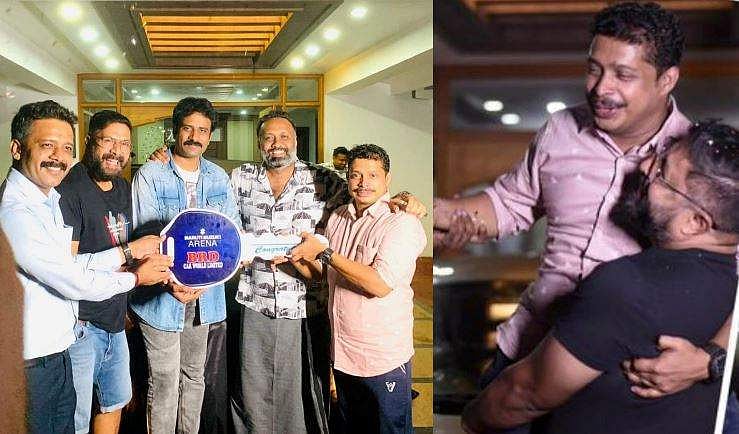 ചങ്ക് കൂട്ടുകാരന് പുതുപുത്തൻ കാർ സമ്മാനിച്ച് ഒമർ ലുലു, കയ്യടിച്ച് ആരാധകർ