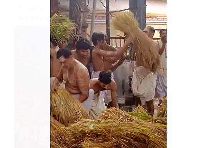 ഭക്തിസാന്ദ്രം; ഗുരുവായൂര്‍ ക്ഷേത്രത്തില്‍ ഇല്ലം നിറ- വീഡിയോ 