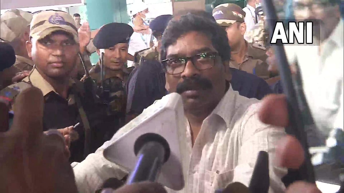 'റാഞ്ചുന്നതിന്' മുന്നേ റാഞ്ചിയില്‍ നിന്ന് മുങ്ങാന്‍ സോറനും കൂട്ടരും; റായ്പൂരിലേക്ക് പുറപ്പെട്ടു