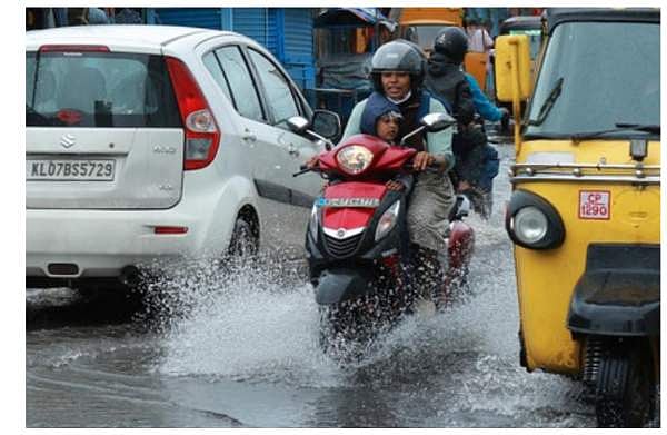 വീണ്ടും മഴ: നാളെ മുതൽ കനത്ത മഴയുണ്ടായേക്കും, മുന്നറിയിപ്പ്