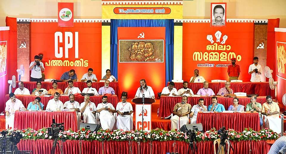 'കറുത്ത മാസ്‌കിനോട് പോലും അസഹിഷ്ണുത';സിപിഐ ജില്ലാ സമ്മേളനത്തില്‍ മുഖ്യമന്ത്രിക്ക് രൂക്ഷ വിമര്‍ശനം
