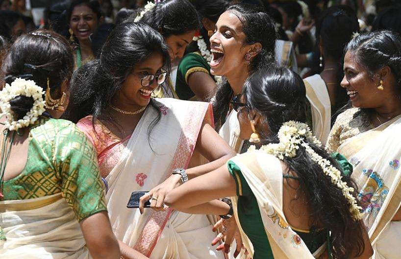 ഓണാഘോഷങ്ങൾക്ക് ഇന്ന് കൊടിയിറക്കം; തിരുവനന്തപുരത്ത് വർണാഭമായ സാസ്കാരിക ഘോഷയാത്ര, നഗരത്തിലെ വിദ്യാഭ്യാസസ്ഥാപനങ്ങൾക്ക് അവധി 