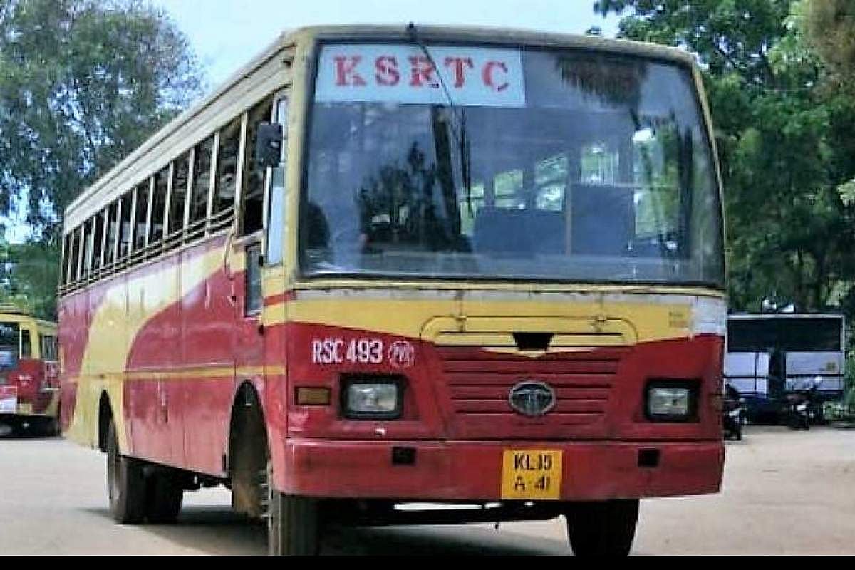 കെഎസ്ആർടിസി ബസിൽ ഓടിക്കളിച്ചു; യാത്രക്കാരന്റെ ദേഹത്ത് തട്ടി; ആറ് വയസുകാരിക്ക് മർദ്ദനം