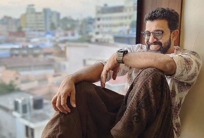 ഫുള്‍ടൈം ടിവിക്ക് മുന്നില്‍ ഇരുന്നിട്ട് അയല്‍ വീട്ടില്‍ നിന്ന് ഇറക്കിവിട്ടു; സിനിമയോട് ക്രേസ് ഉണ്ടായിരുന്നത് അച്ഛന്; സിജു വില്‍സന്റെ പഴയ പ്രസംഗം വൈറല്‍