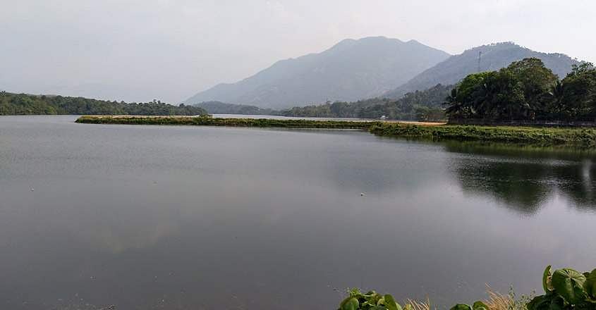 നീരൊഴുക്ക് ശക്തം, മലങ്കര ഡാമിന്റെ ഷട്ടറുകള്‍ തുറന്നു; മൂഴിയാര്‍ അണക്കെട്ടില്‍ റെഡ് അലര്‍ട്ട്