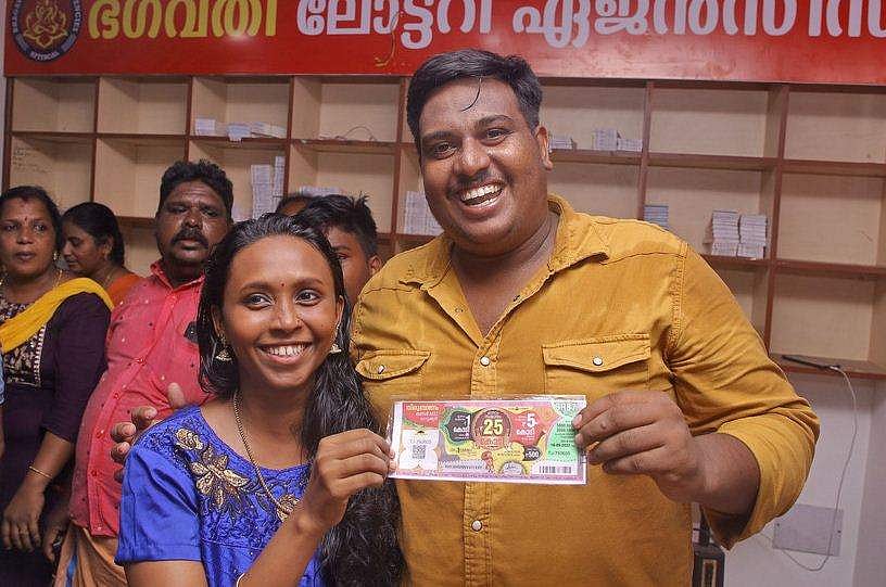 'പ്ലാന്‍ മാറ്റി, ഇനി മലേഷ്യയ്ക്കു പോവുന്നില്ല; സ്വന്തം ഹോട്ടല്‍ തുടങ്ങണം'