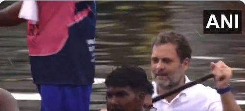ആലപ്പുഴയില്‍ രാഹുലിന്റെ വള്ളംകളി; ആവേശത്തില്‍ പ്രവര്‍ത്തകര്‍ (വീഡിയോ)