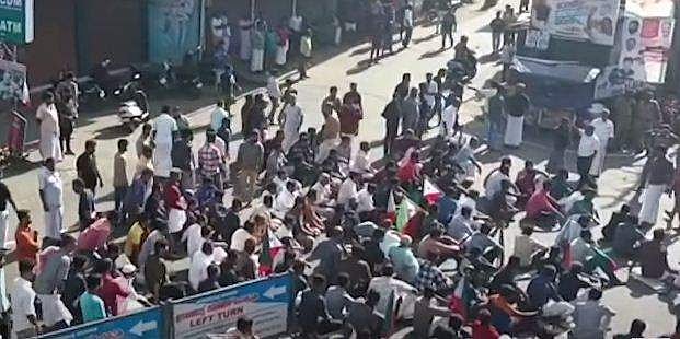 ഈരാറ്റുപേട്ടയില്‍ ഹര്‍ത്താല്‍ അനുകൂലികളും പൊലീസും തമ്മില്‍ സംഘര്‍ഷം; റോഡ് ഉപരോധം, ലാത്തിച്ചാര്‍ജ്ജ്