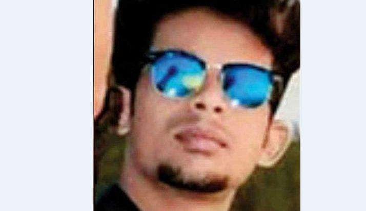 ഹോസ്റ്റൽ കാണിക്കാമെന്ന് പറഞ്ഞ് കൊണ്ടുപോയി യുവതിയെ ബലാത്സം​ഗം ചെയ്തു; പ്രതിക്കായി ലുക്ക് ഔട്ട് നോട്ടീസ് 