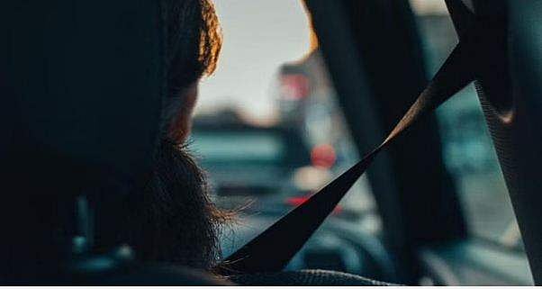 പിന്‍സീറ്റില്‍ ഇരിക്കുന്നവര്‍ക്കും സീറ്റ് ബെല്‍റ്റ്; ലംഘിക്കുന്നവര്‍ക്ക് പിഴ; വിജ്ഞാപനം ഉടന്‍