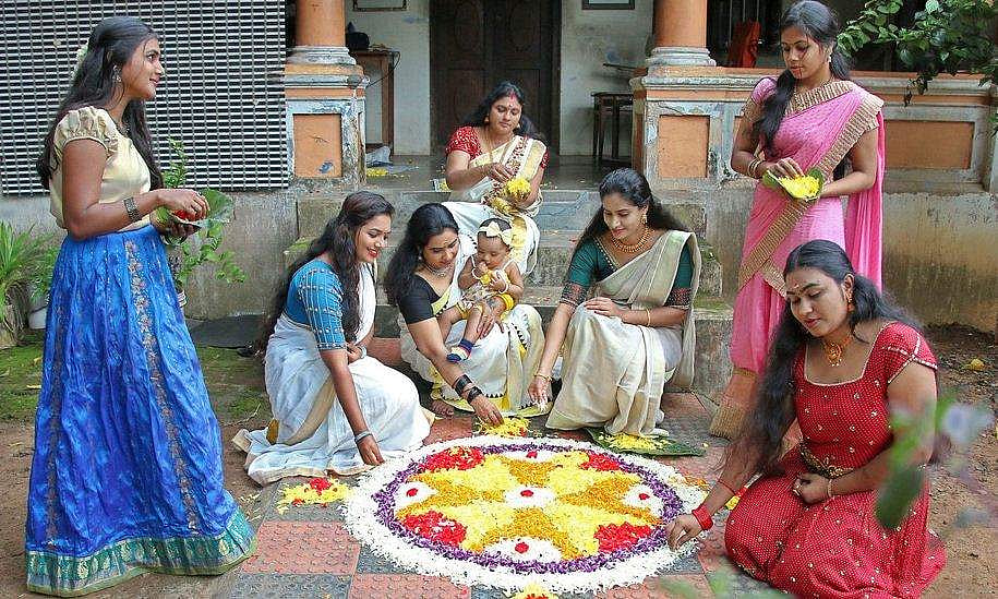 നാടെങ്ങും തിരുവോണ ലഹരി; പകിട്ട് വീണ്ടെടുത്ത് ആഘോഷങ്ങൾ 