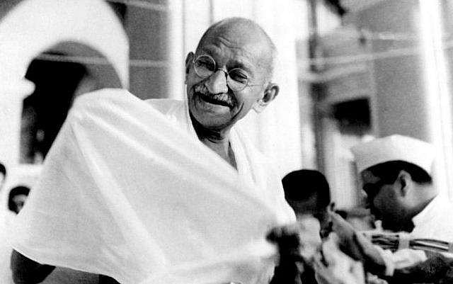 'ഇന്ത്യയുടെ ഹൃദയം തുളച്ച മൂന്നു വെടിയുണ്ടകൾ'; ​ഗാന്ധിജിയുടെ ഓർമയ്ക്ക് 75 ആണ്ട്